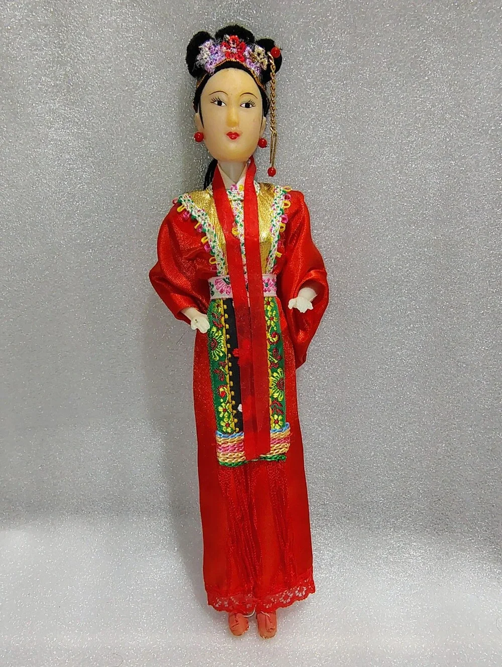 Beautiful Pair of Vintage Chinese Traditional Costume Collector Dolls